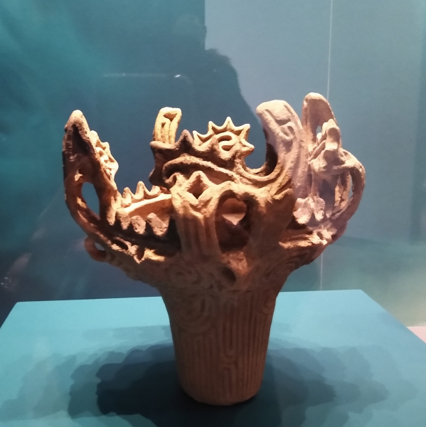 Japanese-Jomon-Pot-about-5000-years-old